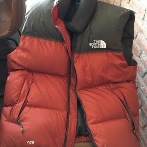 Men’s North Face vest